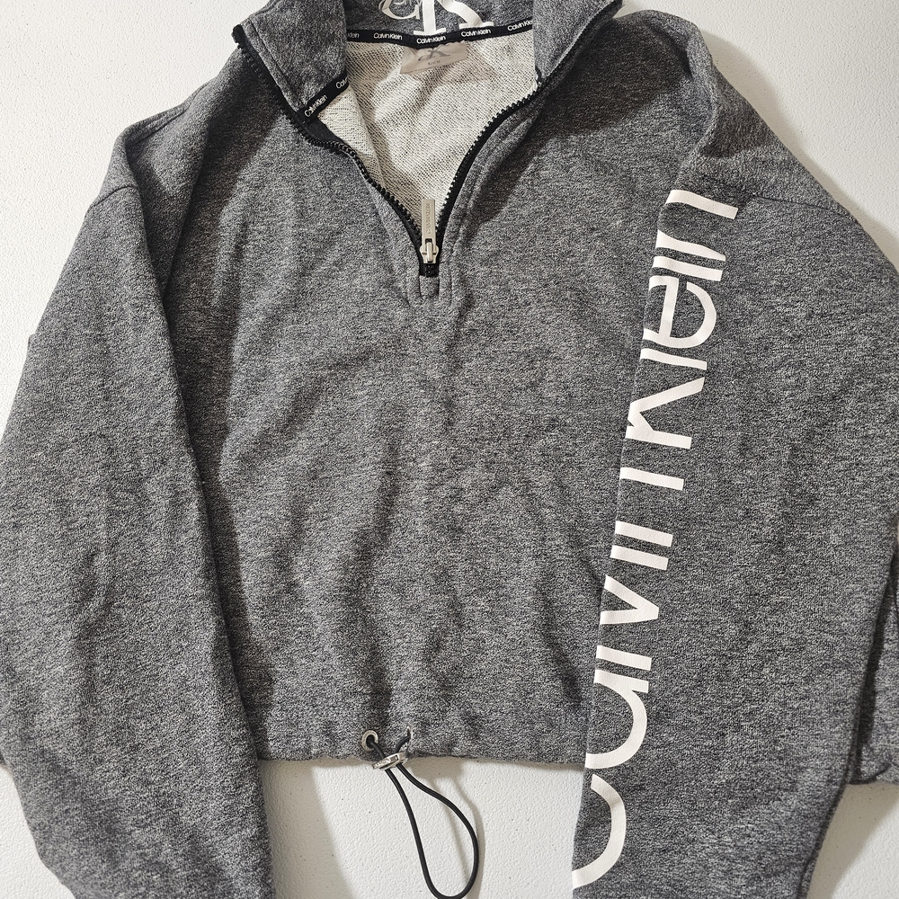 Calvin Klein Gray Crop Tops Long Sleeve.